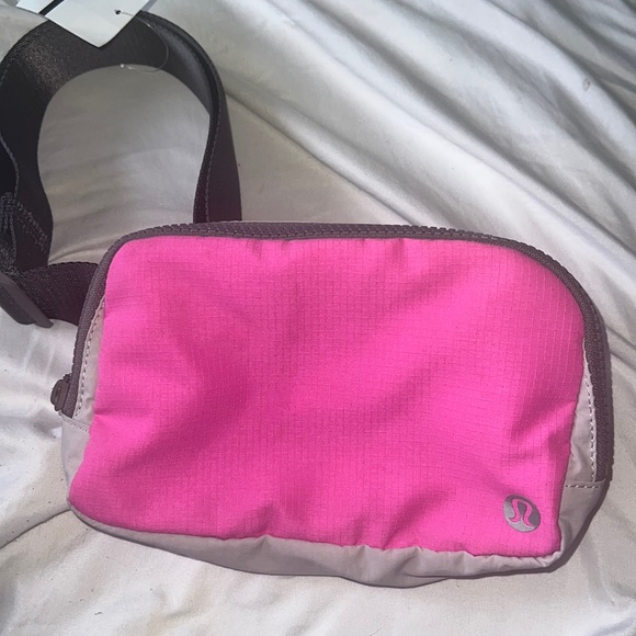 lululemon athletica Bags Lululemon Belt Bag Poshmark